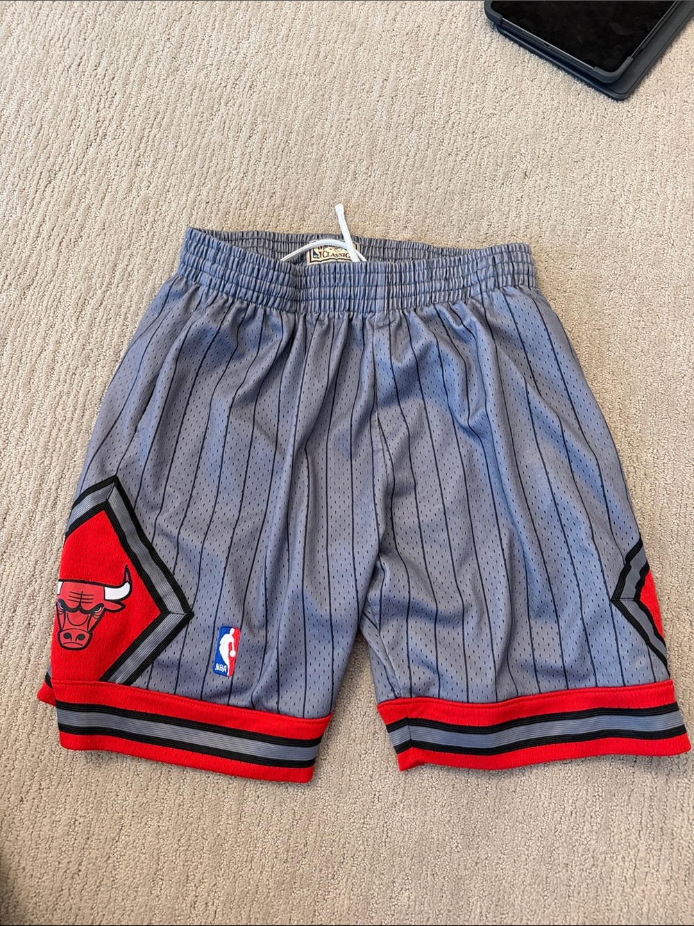 Mitchell and Ness Hardwood Classic Chicago Bulls 95-96 Reload 2.0 Swingman Short